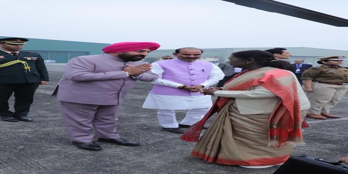 माननीय राष्ट्रपति द्रौपदी मुर्मू का नैनीताल प्रवास सफलतापूर्वक सम्पन्न, हल्द्वानी से किया प्रस्थान body image