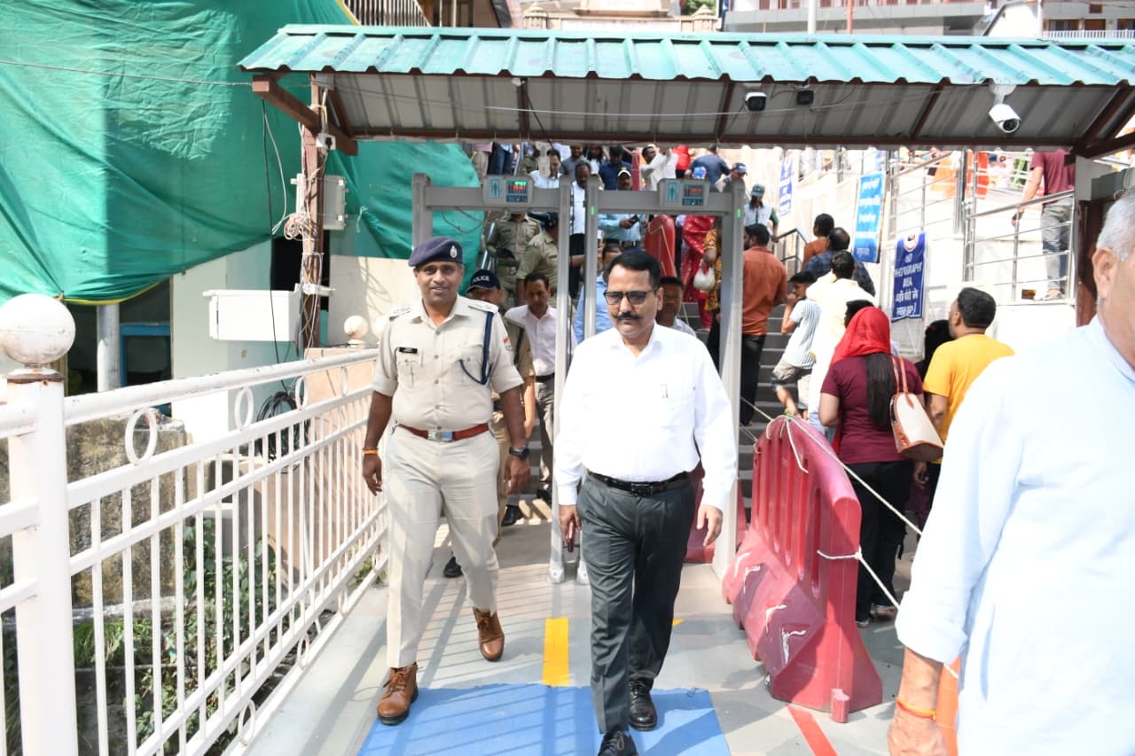 कैंचीधाम मेले में नहीं लगेंगे ठेले-फूड वैन, 254 बसों और 250 टैक्सियों से होगी शटल सेवा body image 1