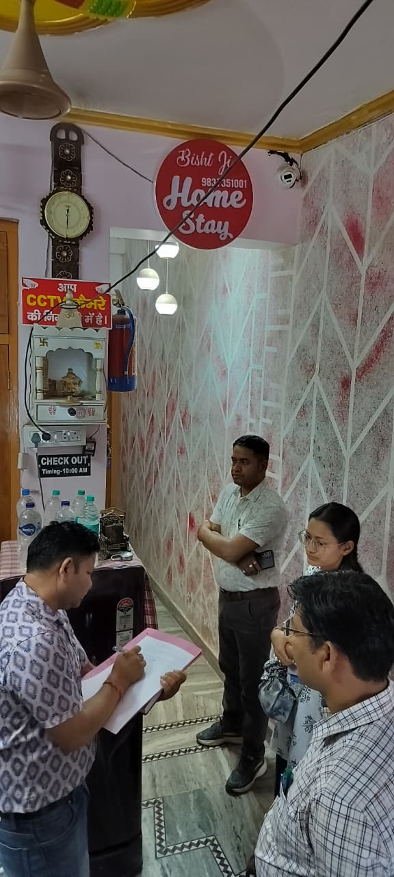 हल्द्वानी में बिना पंजीकरण चल रहे दो होम स्टे पकड़े, प्रशासन ने दी सीलिंग की चेतावनी